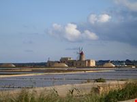 Le bellissime saline di Marsala, verso l'isola di Mozia