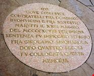 Placca che indica il punto di morte di Girolamo  Savonarola