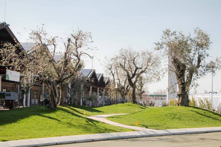 In famiglia a caccia di giardini urbani: torna FICO Estate - PaesiOnLine
