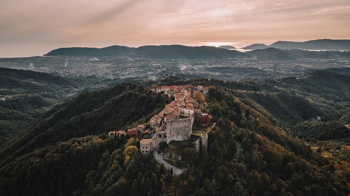 federico-di-dio-photography-w9Z-oxxNFVQ-unsplash