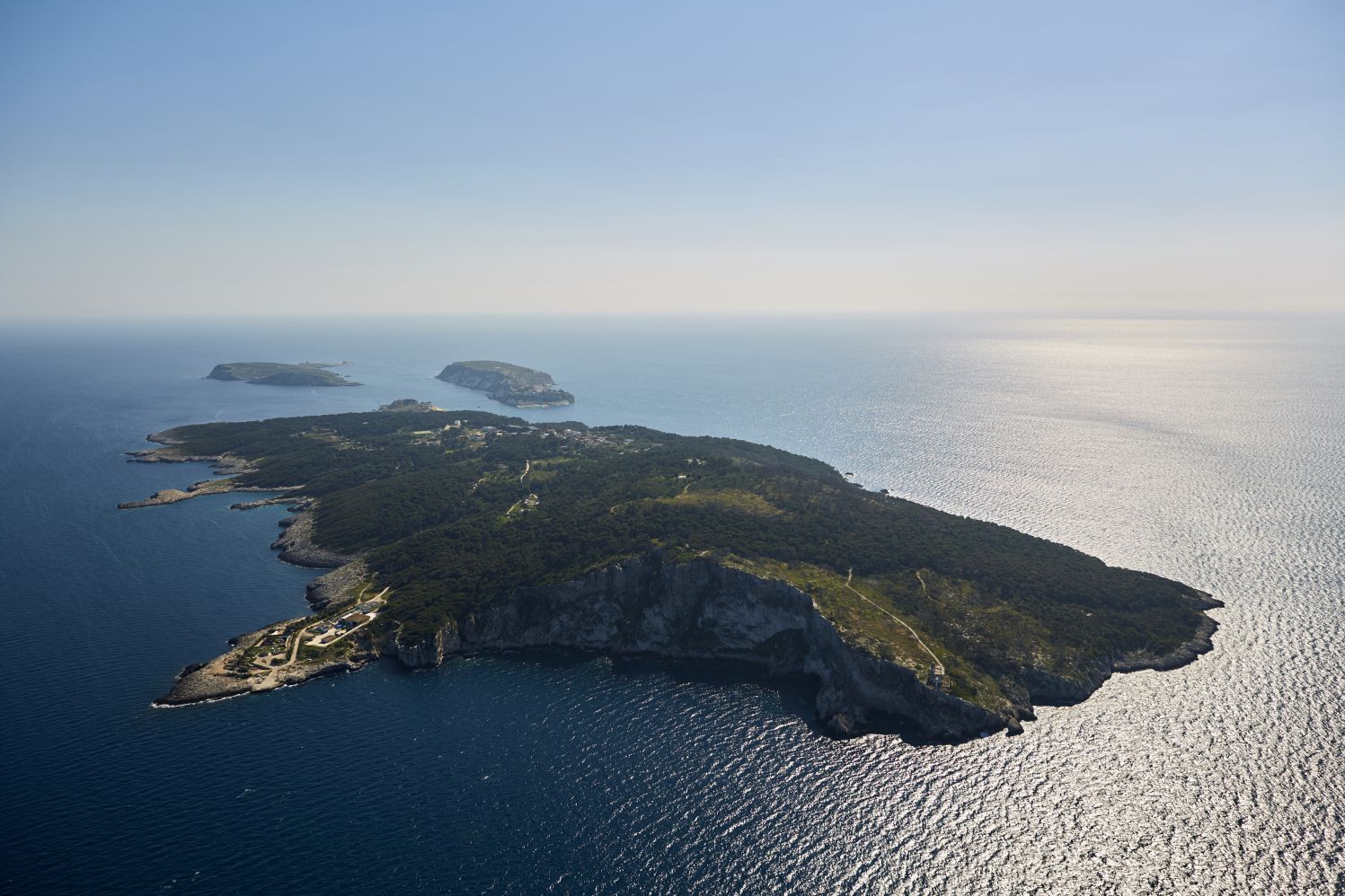 Scopri la Riserva Naturale delle Isole Tremiti | PaesiOnLine
