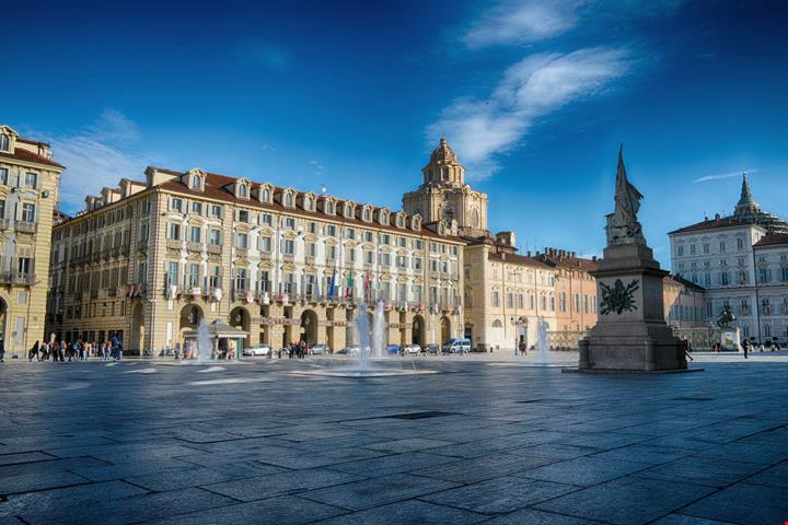 cristiano-caligaris-SjhF0GMI0zY-unsplash