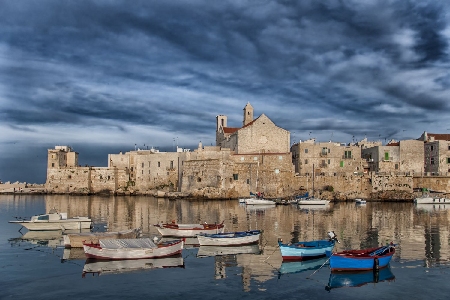 Viaggio tra i borghi della costa pugliese | PaesiOnLine
