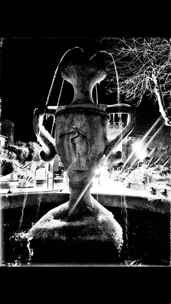 Fontana con il Vaso simbolo del paese Vasanello  
