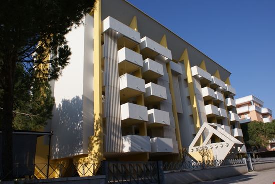 Residence Hibiscus  A disposizione 3 appartamenti  