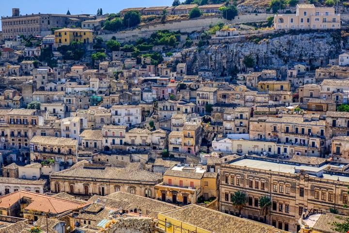Ponte dell'Immacolata, mostre e idee di viaggio 2022 | PaesiOnLine
