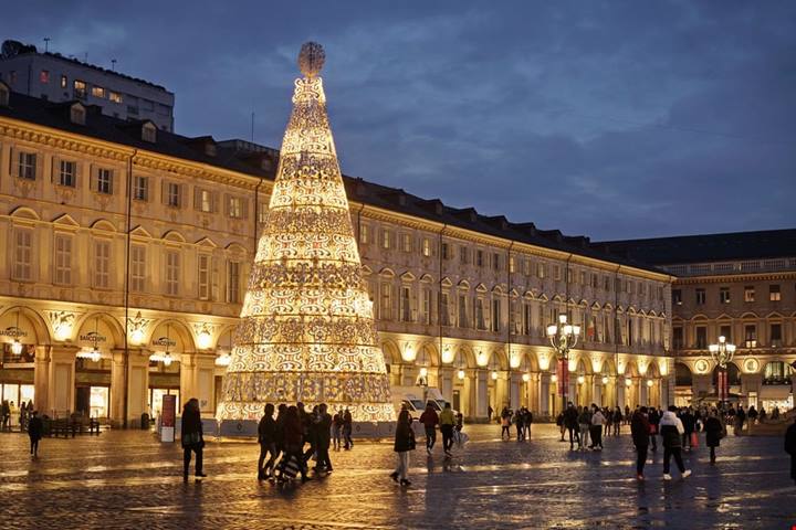 Luminarie di Natale 2022, le città che si accendono | PaesiOnLine