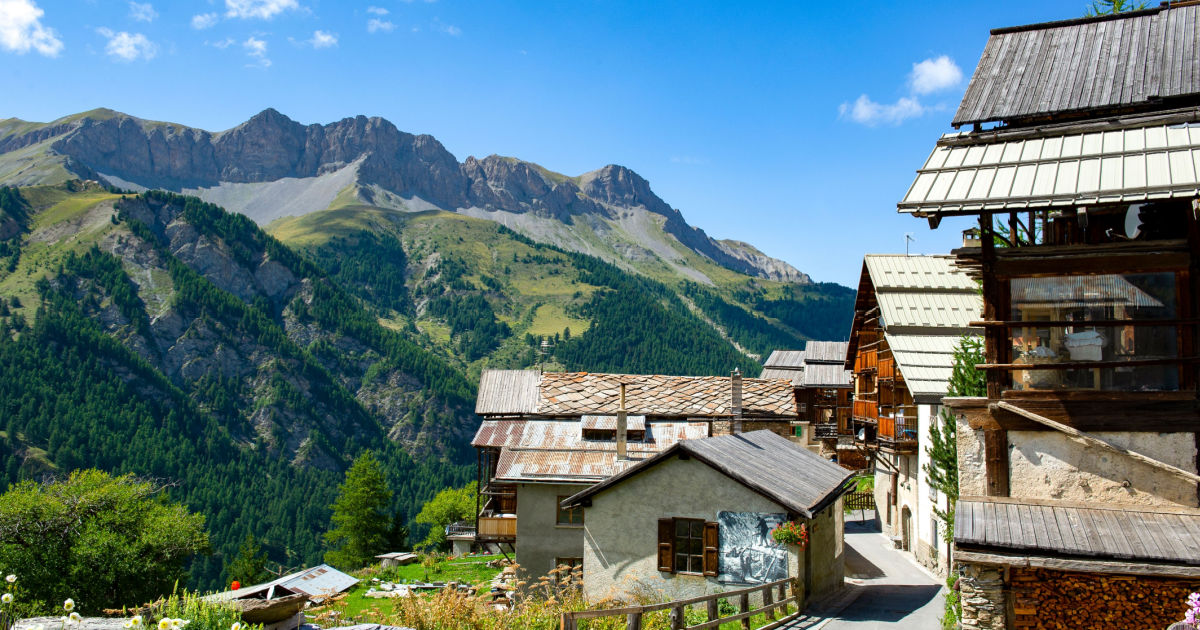 5 villaggi incantevoli per un weekend nelle Alpi Francesi | PaesiOnLine