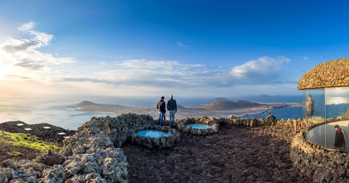 L’isola La Graciosa, la più piccola delle Canarie e la riserva naturale più grande d’Europa a pochi passi dall’Italia | PaesiOnLine