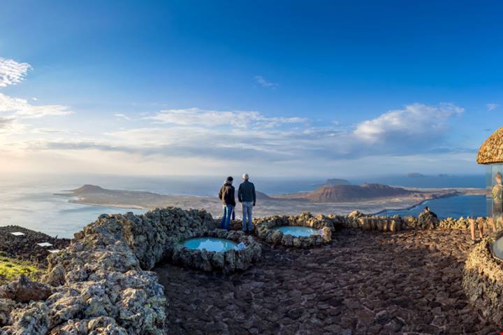 L’isola La Graciosa, la più piccola delle Canarie e la riserva naturale più grande d’Europa a pochi passi dall’Italia | PaesiOnLine