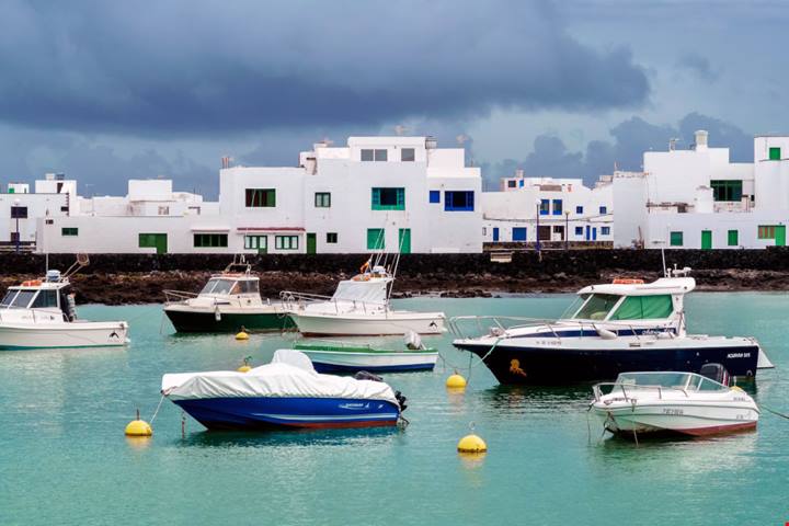 L’isola La Graciosa, la più piccola delle Canarie e la riserva naturale più grande d’Europa a pochi passi dall’Italia | PaesiOnLine
