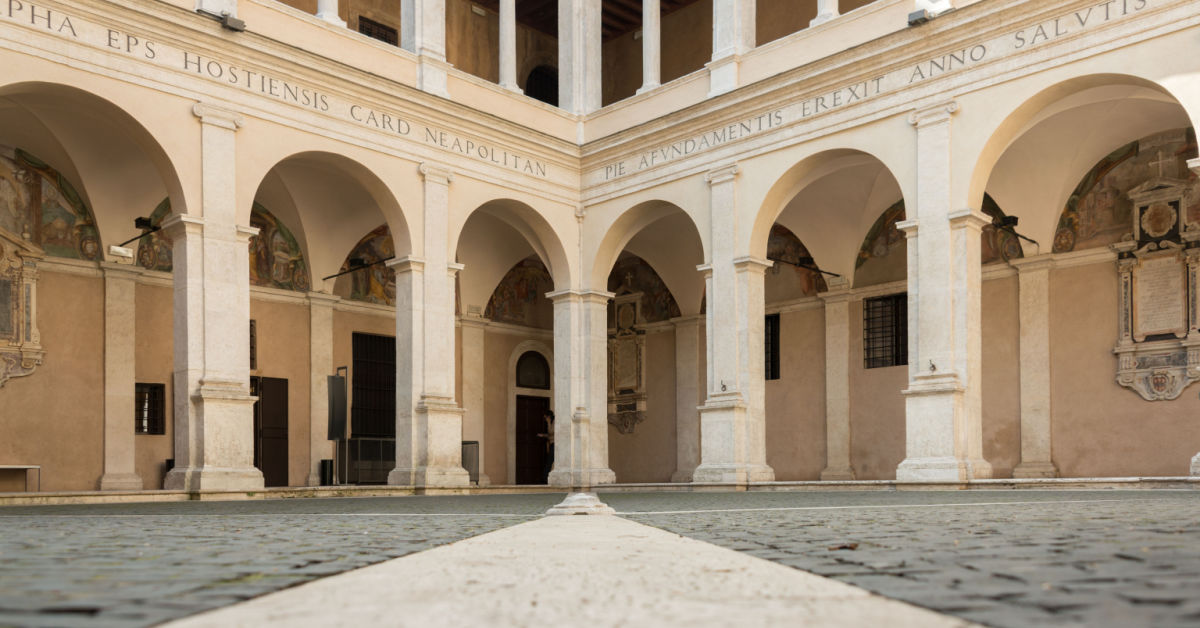 Ripercorri i passi della nobiltà romana tra un espresso ed un'architettura magnifica al Chiostro del Bramante| PaesiOnLine