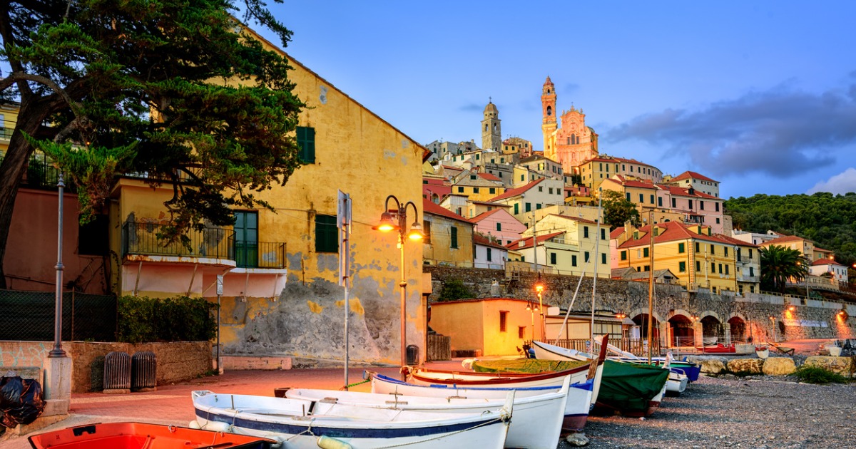 La Riviera dei Fiori: ecco dove la mimosa cresce spontanea e crea uno spettacolo unico | PaesiOnLine