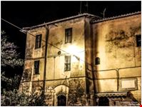 Case sulla piazza