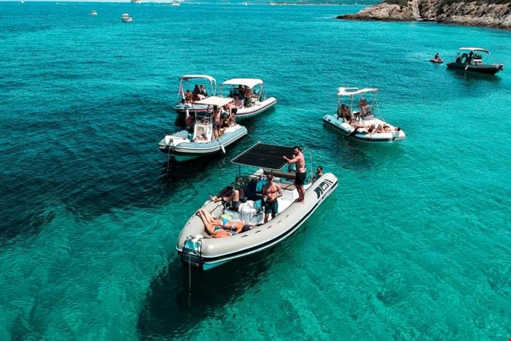 Una vacanza in barca con Click&Boat per un weekend fuori porta o verso le destinazioni di mare più desiderate per il 2023