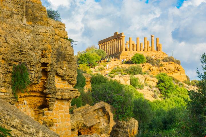Sembra di fare un salto a secoli fa, ma è una bellezza sempre attuale: la Sicilia è un paradiso tutto italiano | PaesiOnLine