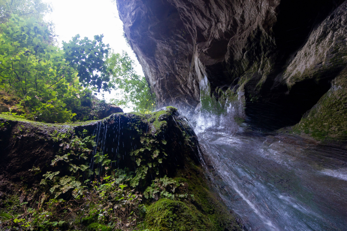 Sembra l'Islanda, ma siamo in Campania: scopri la sgorgante magia delle Cascate Calabritto, a due passi da Napoli ! PaesiOnLine