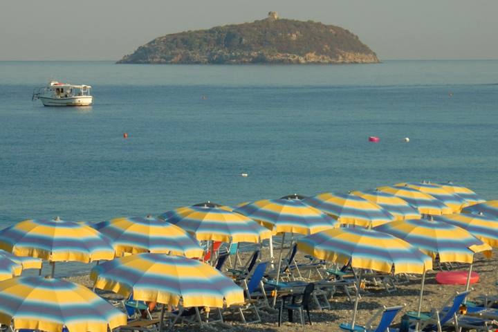 Vacanze in Calabria? Queste 3 spiagge sono un vero e proprio paradiso | PaesiOnLine