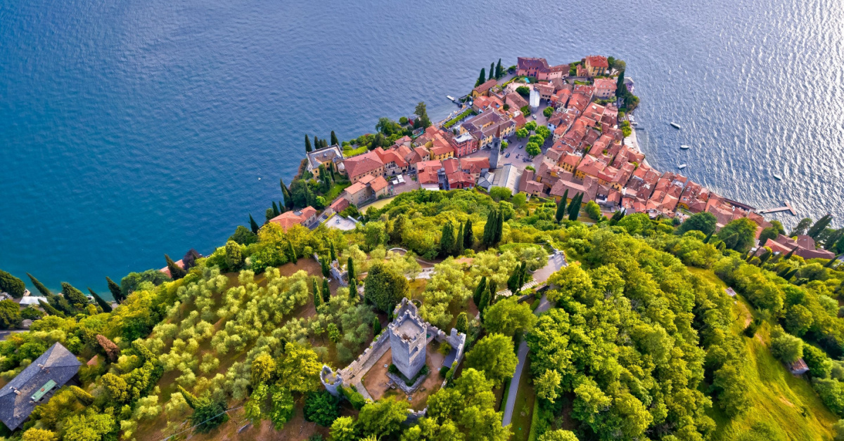 Un vero e proprio gioiello sul Lago di Como: questo paesino ti lascerà senza fiato | PaesiOnLine