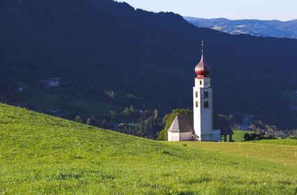 Bellissima cappella sulle Alpi