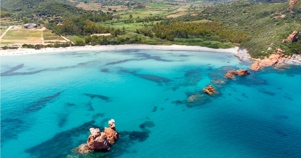 Tra spiagge e tradizioni, questo borgo in Sardegna rappresenta la vera essenza dell'isola |PaesiOnLine