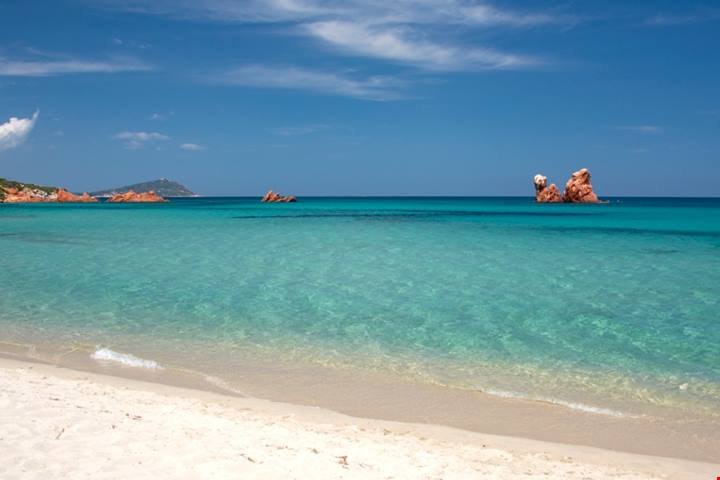 Tra spiagge e tradizioni, questo borgo in Sardegna rappresenta la vera essenza dell'isola |PaesiOnLine