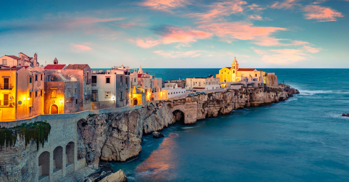 Ferragosto è alle porte, dove passare questa giornata di festa? Ecco 3 incredibili borghi marinari del sud Italia | PaesiOnLine