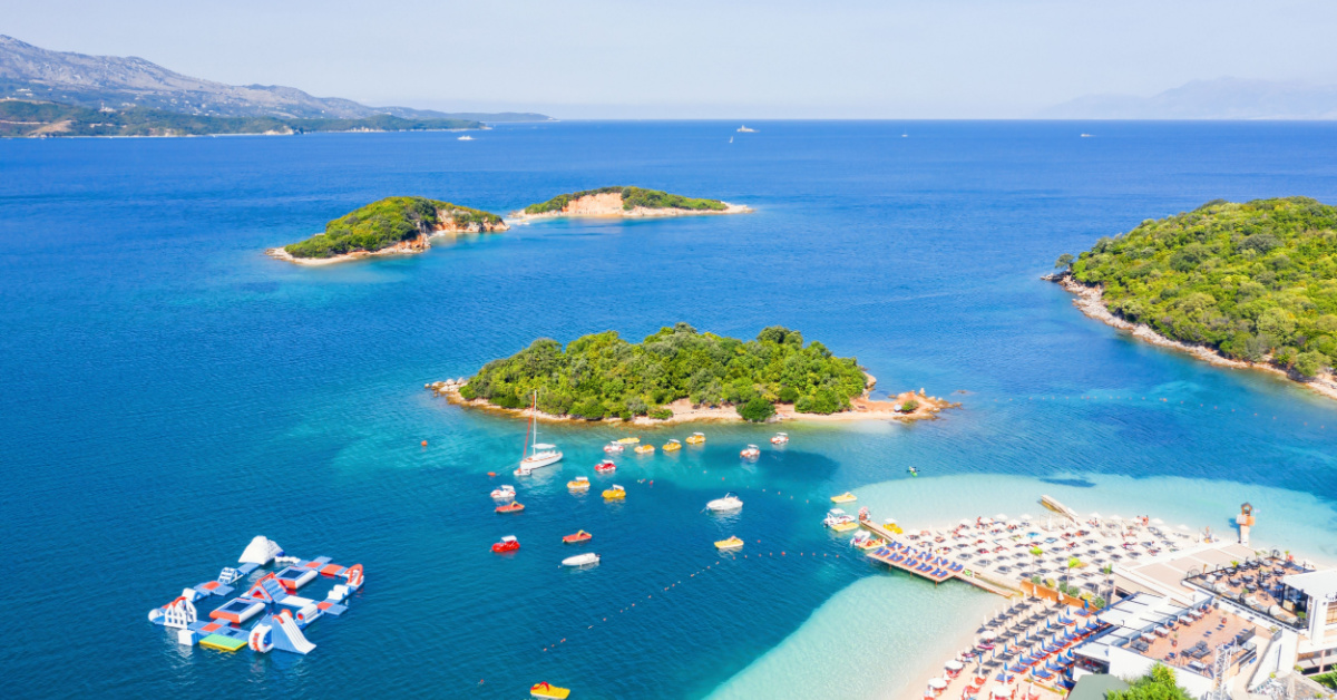 Nè Mykonos nè Ibiza: la meta più ambita dell'estate 2023 si trova in Albania, ed è veramente mozzafiato | PaesiOnLine