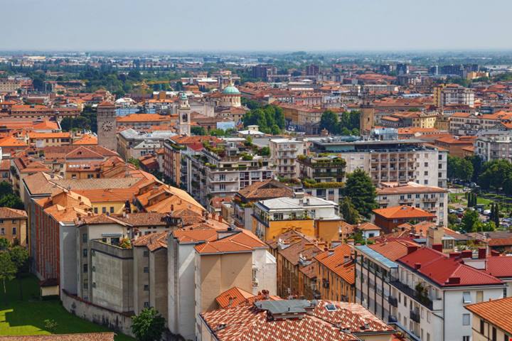 A due passi da Milano c'è la gemma Lombarda dalle due facce: ecco cosa non perdere quando la visiti | PaesiOnLine