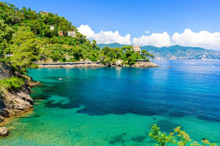 Il mare in Liguria ha una regina: ecco dove si trova una delle baie più belle d'Italia | PaesiOnLine