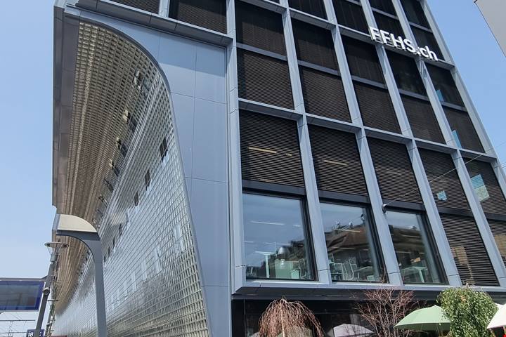Zurigo, una capitale in evoluzione tra sostenibilità, ingegno, storia e design | PaesiOnLine