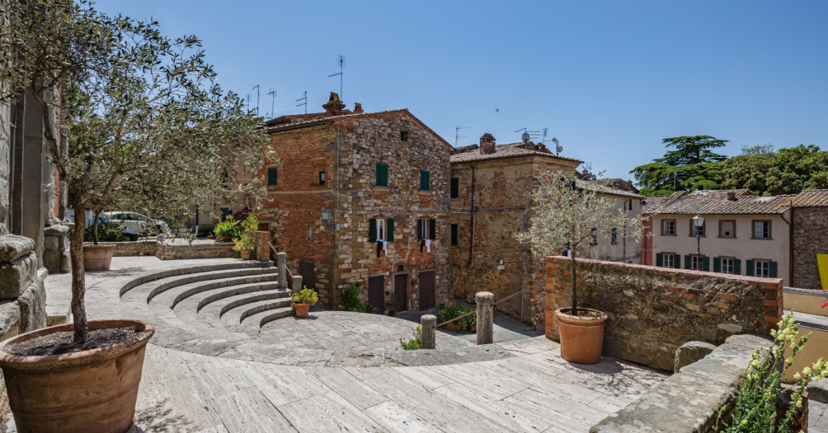 La perla della Val di Chiana è un piccolo borgo medievale, ancora oggi ricco di storia e tradizioni | PaeesiOnLin