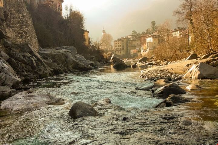 La valle giusta per una passeggiata settembrina: cosa aspetti a correre in Piemonte, è uno scenario da film! | PaesiOnLine