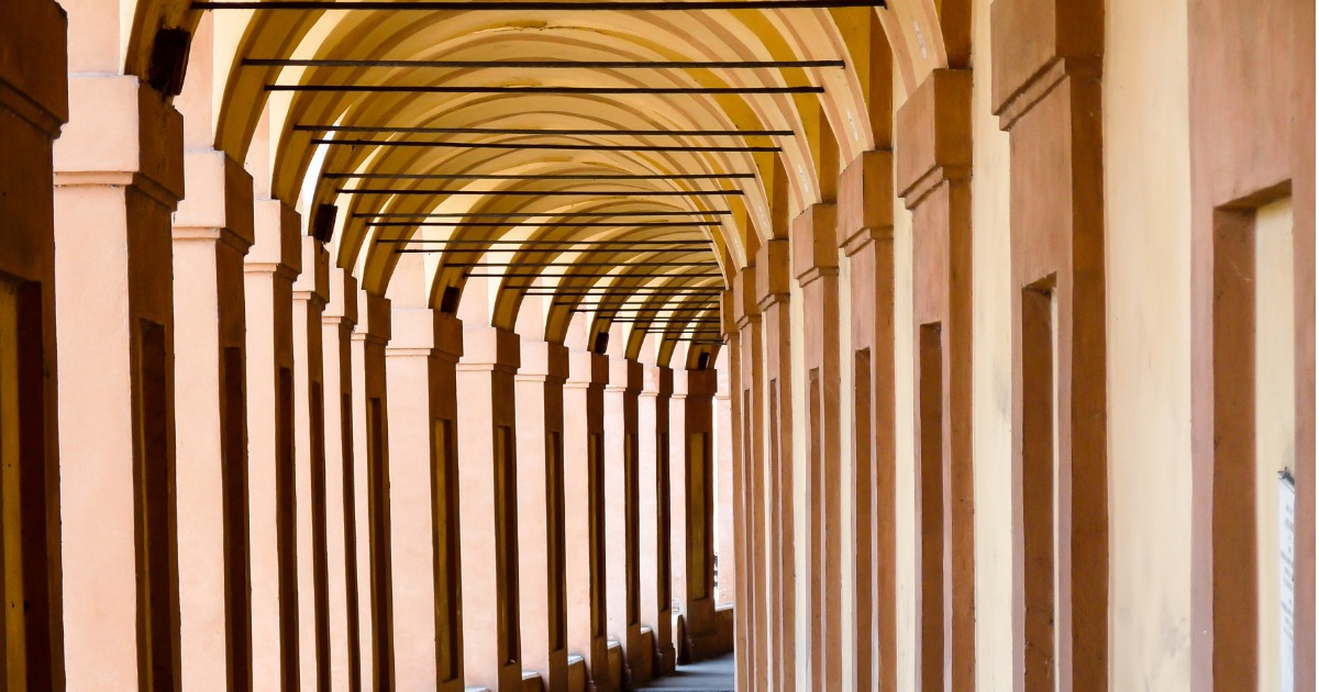 Il balcone più bello sulle torri di Bologna: ecco il santuario panoramico più bello dell'Emilia | PaesiOnLine