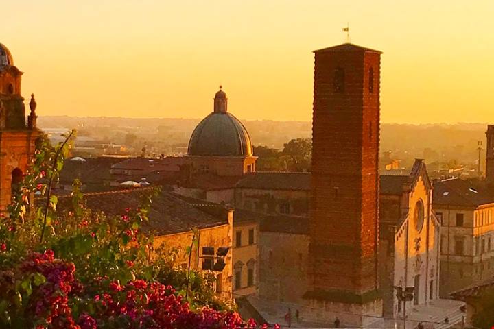 Il pallido borgo del Marmo in Toscana: sospeso tra alpi e mare è veramente un gioiello
