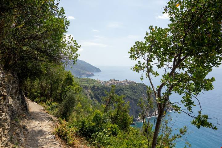 Le Cinque Terre sono uno spettacolo anche in Autunno! Questo borgo coloratissimo ne è la dimostrazione
