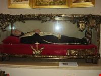 L'urna con il corpo di San Tommaso da Cori