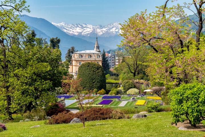 Sulle sponde del Lago Maggiore c'è un vero e proprio gioiello in stile liberty: ecco cosa sapere | PaesiOnLine