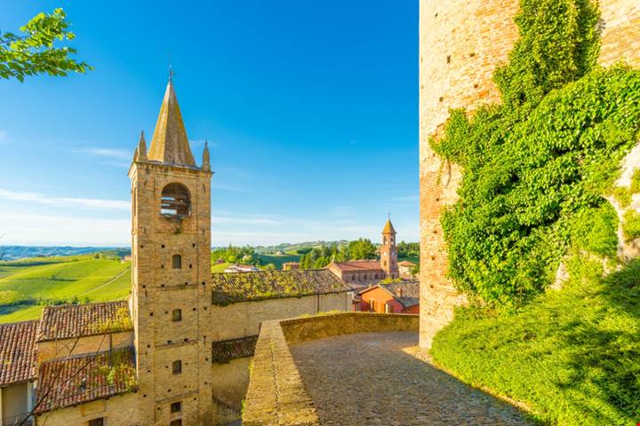 Un gioiello medievale nel paradiso delle Langhe: questo antico borgo nascosto è un patrimonio del Piemonte | PaesiOnLine
