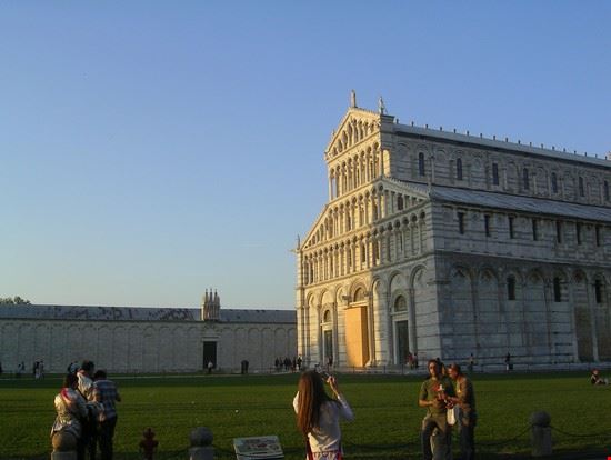 Pisa è tutta in Piazza dei Miracoli La facciata del Duomo è bellissima! Carla Cristina Loddo Carla Cristina Loddo