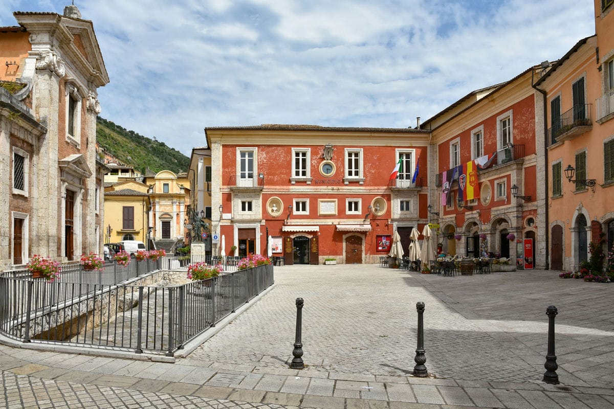 Arpino, il borgo della Ciociaria che ha dato i natali a Cicerone tra mura ciclopiche e tradizioni secolari