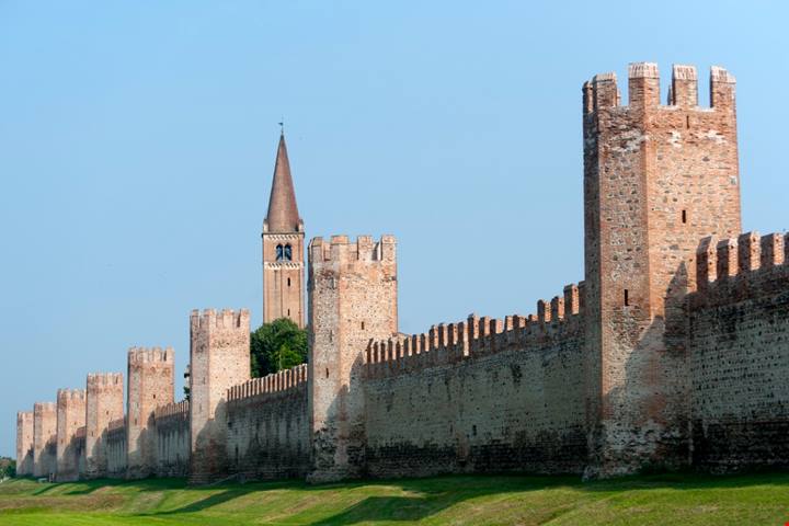 In provincia di Padova, c’è una meravigliosa e affascinante città murata di epoca medievale