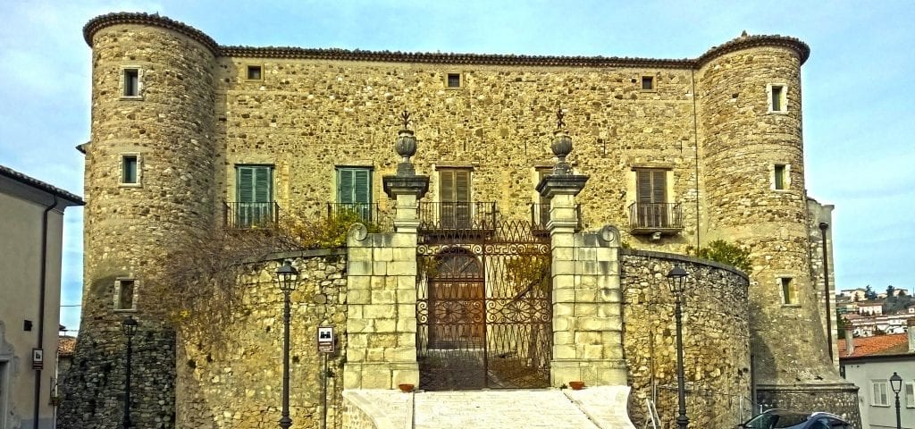 Nemmeno 1000 abitanti ma una storia davvero profonda: questo borgo in provincia di Avellino nasconde un fascino davvero unico|PaesiOnLine