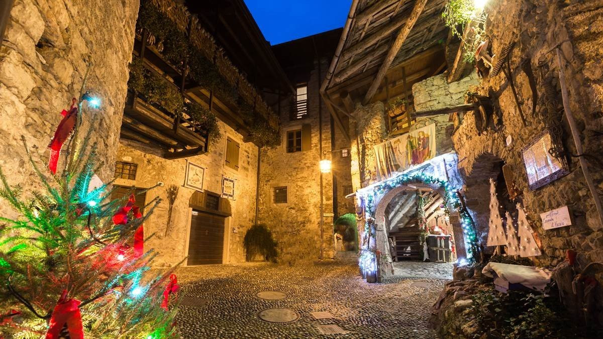 Uno spaccato di magia tra le verdi vallate del Trentino Alto Adige: uno dei borghi più graziosi della regione ospiterà dei mercatini di Natale davvero da favole |PaesiOnLine 
