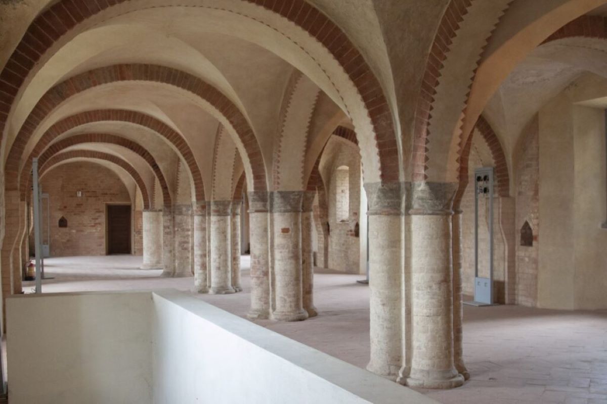 Alle porte di Milano sorge un antico e affascinante borgo medievale che cela una profonda tradizione storica e religiosa
