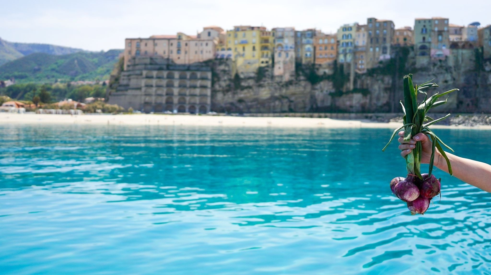 Tropea, un territorio incredibile come il suo ingrediente simbolo
