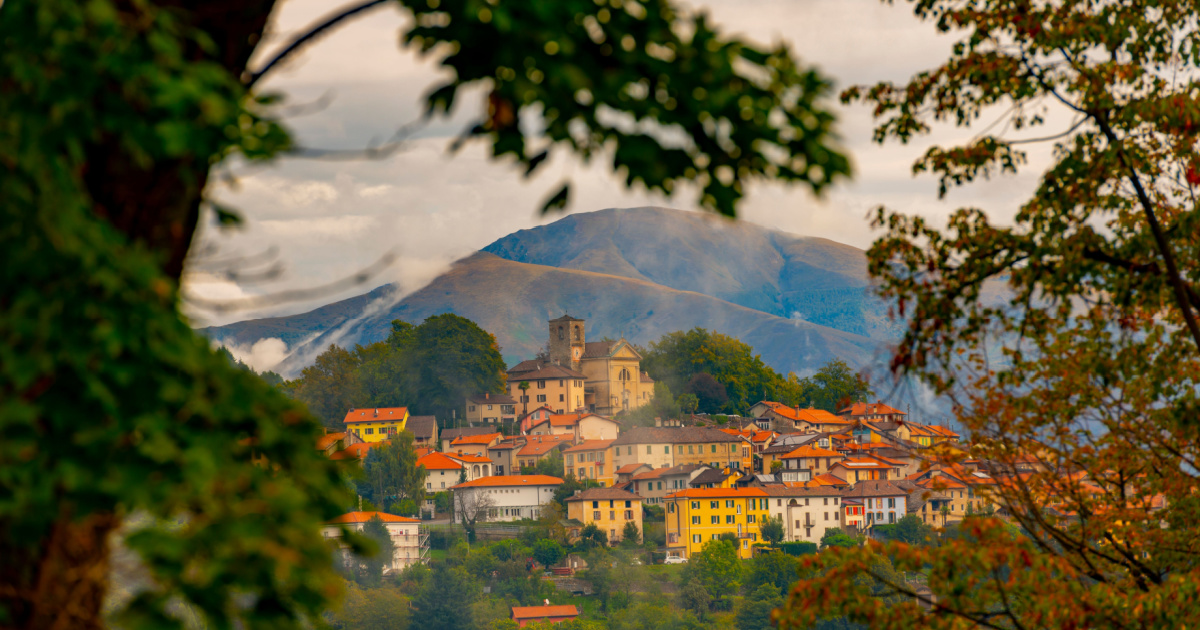 In provincia di Brescia c'è un antico borgo fortificato dal fascino medievale, dove immergersi nel passato e godere di un'atmosfera unica | PaesiOnLine
