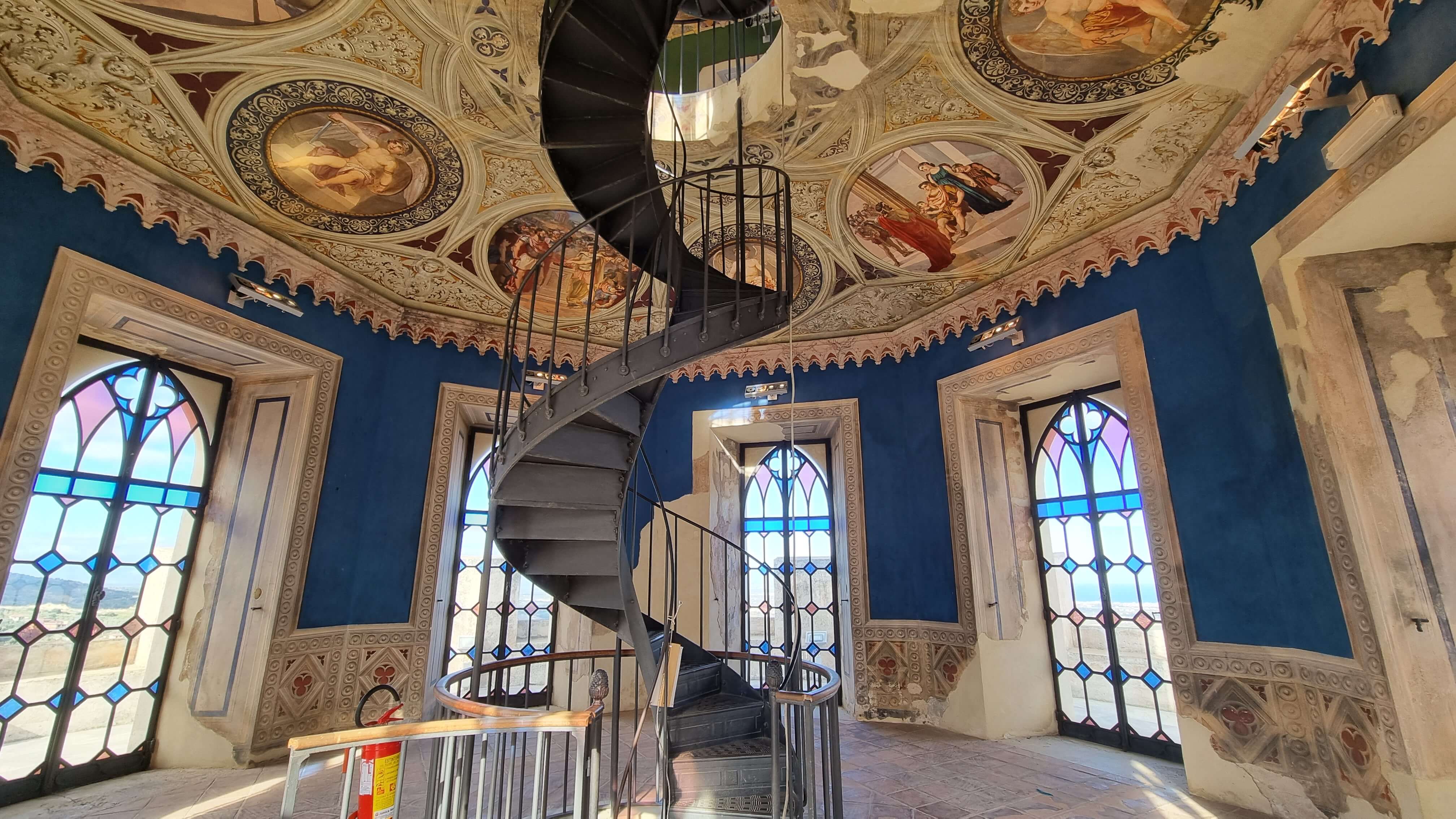 Foto di Copertina ©Voicesearch.travel_Castello di Corigliano Calabro