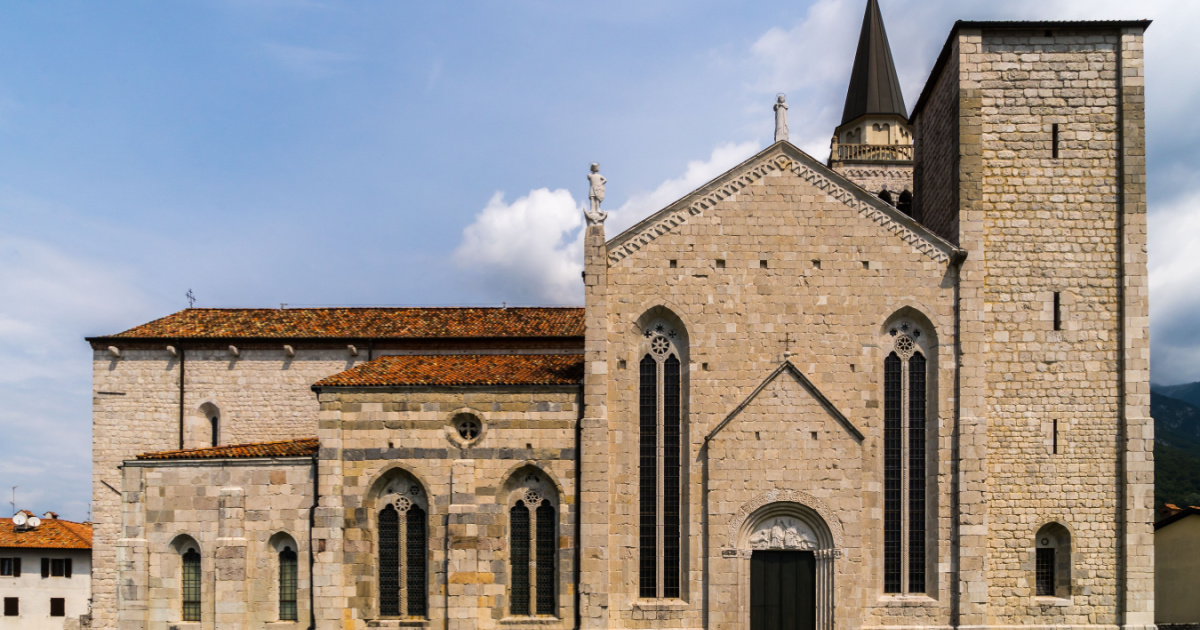 Nel cuore del Friuli Venezia Giulia c'è un borgo antichissimo che risale al 1300: la sua struttura fortificata è un monumento nazionale | PaesiOnLine