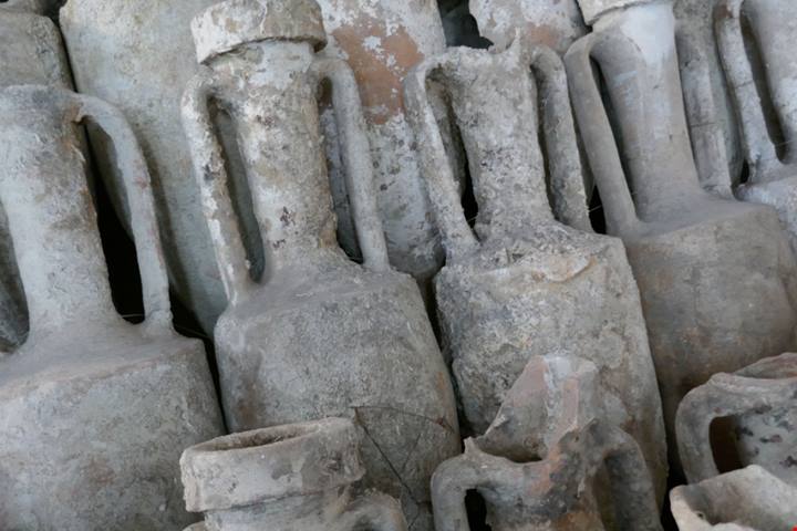 Tra mare e montagna c'è il borgo delle 100 torri della Liguria: custodisce un antico reperto divenuto ormai leggenda | PaesiOnLine